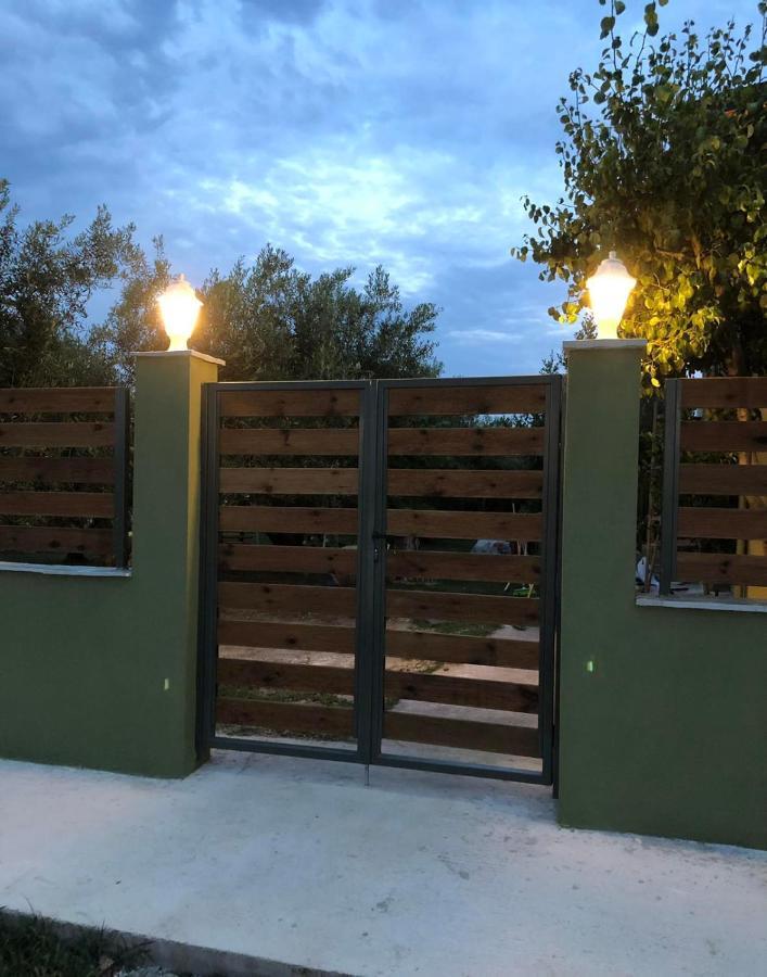 איוס מאמס Green Olive Studios 2 מראה חיצוני תמונה